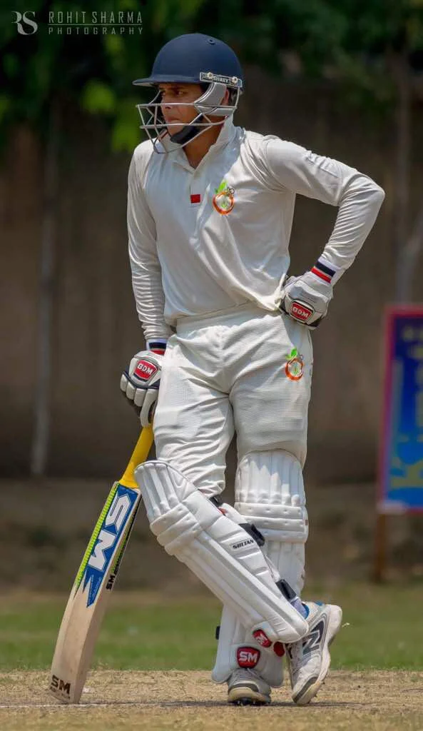 Fielding Techniques in Cricket Arjun Gupta, Kragbuzz merchandise owner, during his professional cricket career representing Delhi state teams